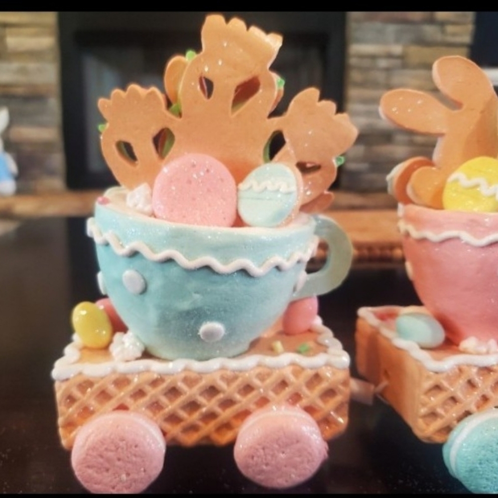 Pastel Easter Gingerbread Train-NWT - Picture 4 of 8